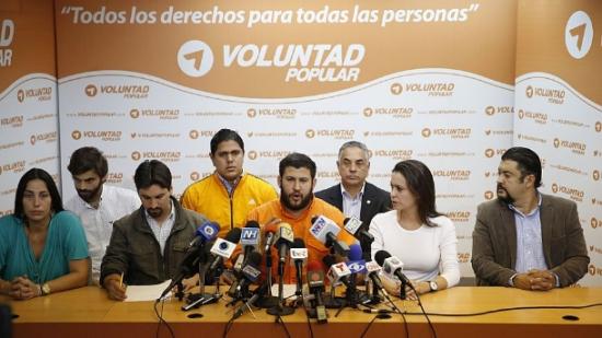 Opositores declaram apoio a Leopoldo López