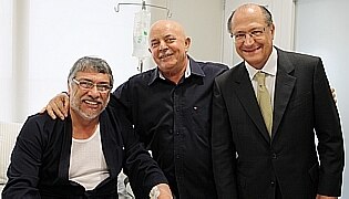 Em S&atilde;o Paulo, Lula encontra Alckmin e Lugo no hospital