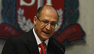 'Não deixarei nenhum paulista para trás', diz Alckmin em discurso