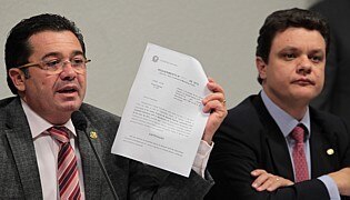 Contra atraso, CPI abre documentos a defesa de Carlinhos Cachoeira