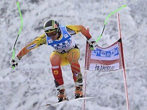Jan Hudec, do Canad&aacute;, disputa a Copa do Mundo de Esqui Alpino, nos Alpes franceses - Yves Herman/Reuters
