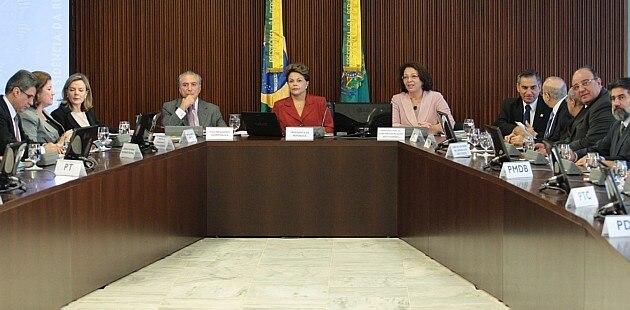 Dilma discute prioridades do Congresso na 1ª reunião com Conselho Político