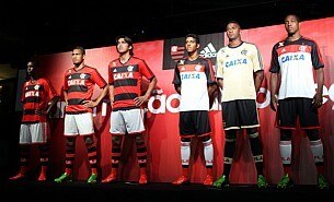Flamengo mostra nova camisa
