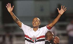 Luis Fabiano rompe sil&ecirc;ncio