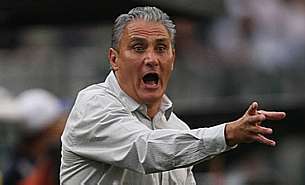 Tite sofre com falta de op&ccedil;&otilde;es