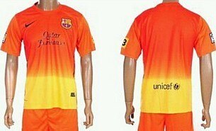 Nova camisa do Bar&ccedil;a &eacute; revelada