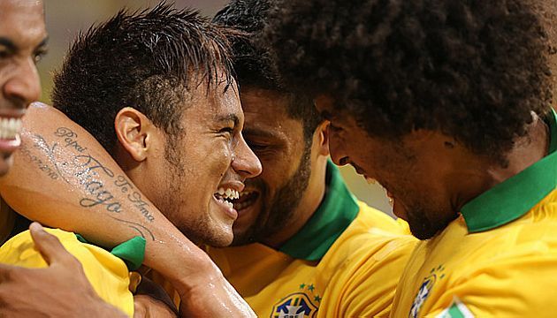 Neymar marcou o segundo gol do Brasil na Arena Fonte Nova, em Salvador