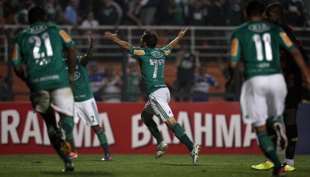 Correa comemora o primeiro gol do Palmeiras