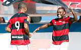 Vagner Love reestreou com a camisa rubro-negra