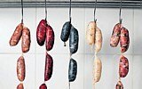 Enchendo linguiça