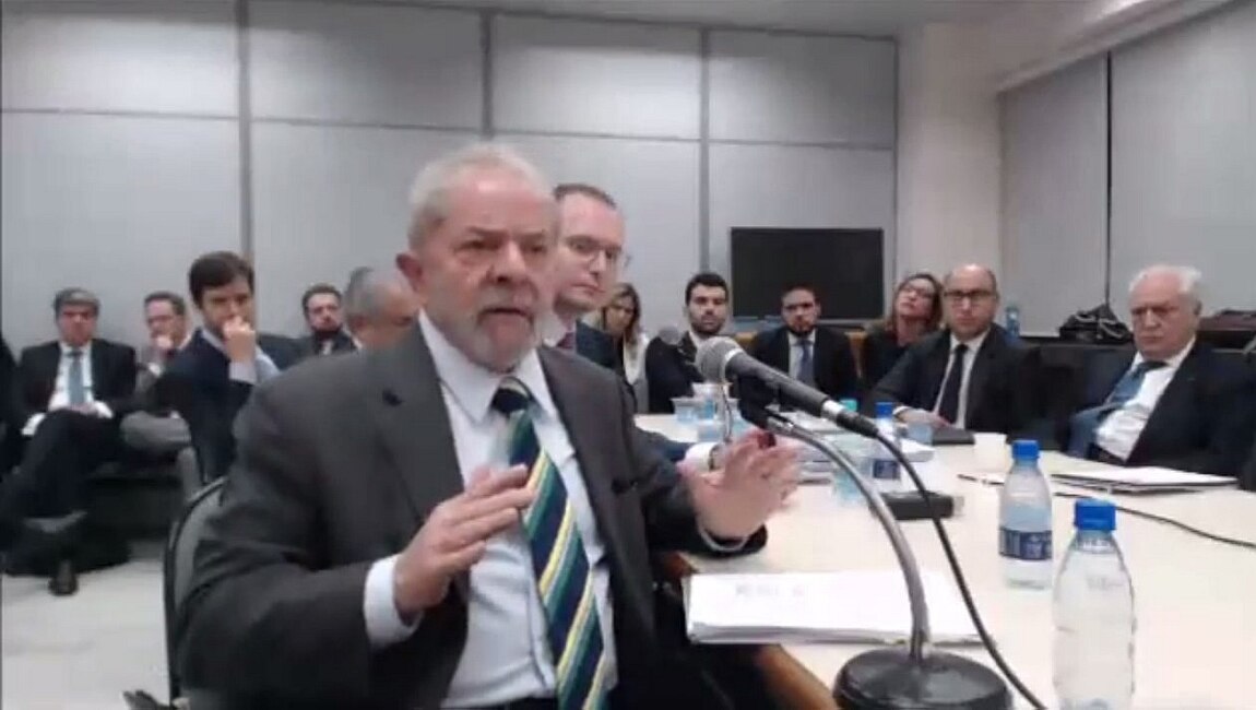 O ex-presidente Lula durante depoimento ao juiz Sérgio Moro, na sede da PF em Curitiba. Foto: Reprodução/MPF