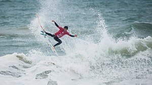 Continua a disputa em Pipeline, no Hava&iacute; - Divulga&ccedil;&atilde;o