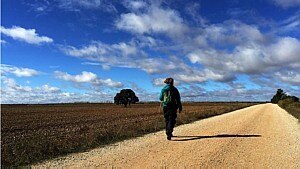Peregrina no Caminho de Santiago - Filipe Araujo/Estad&atilde;o