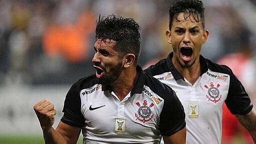 Guilherme faz seu segundo gol pelo Corinthians - Nilton Fukuda/Estadão
