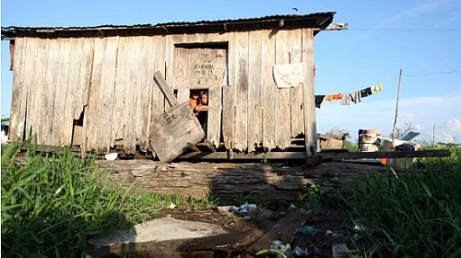 Coleta de esgoto melhorou só 3,6 pontos porcentuais nos últimos cinco anos - Estadão