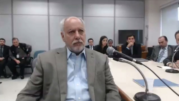 Renato Duque, ex-diretor da Petrobrás, durante depoimento a Moro - Foto: Reprodução Renato Duque, ex-diretor da Petrobrás, durante depoimento a Moro - Foto: Reprodução