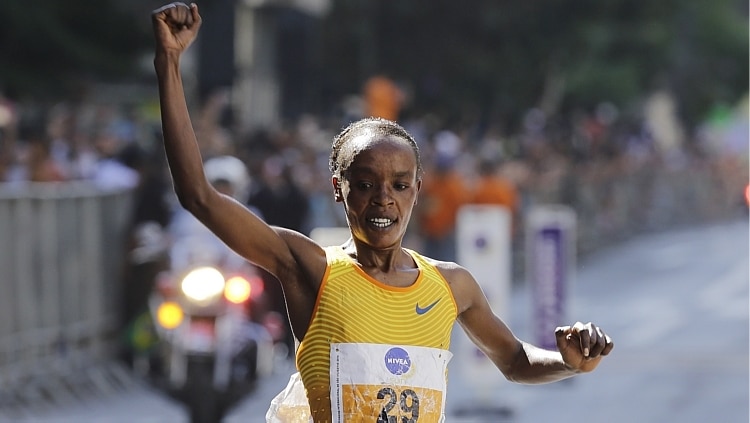 A queniana Jemima Sumgong bateu recorde na São Silvestre - AP