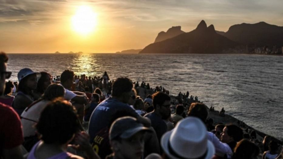 Antônio Lacerda/Efe - Horário de verão no Brasil termina neste sábado, 20, à meia-noite