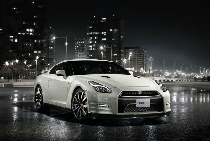 00-Nissan-GT-R_2015.jpg