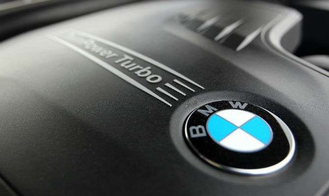BMW-10788155.jpg