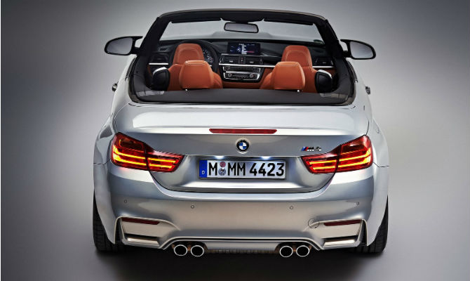 BMW-M4_Convertible_2015_traseira.jpg