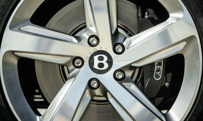 Bentley-Mulsanne_Speed_2015_4-670.jpg