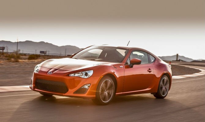 Scion-FR-S_2013_670.jpg