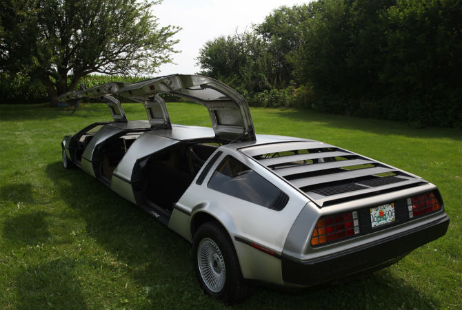 delorean_limo_02_670x450.jpg