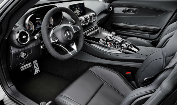 Brabus-Mercedes-AMG-GT-S-6-dentro.jpg