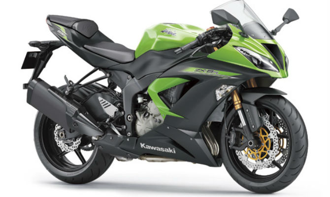 Modelos ZX-10R, ZX-6R e ZX-14R trarão pintura e cores especiais; motores são os mesmos - Kawasaki/Divulgação Modelos ZX-10R, ZX-6R e ZX-14R trarão pintura e cores especiais; motores são os mesmos - Kawasaki/Divulgação