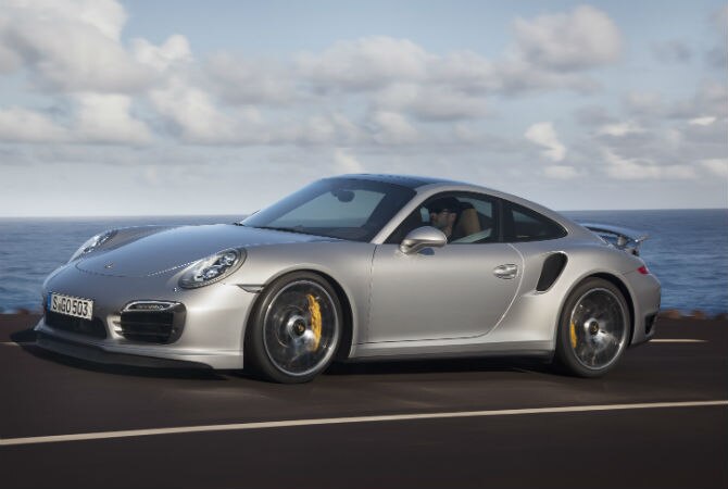 Preço do 911 Turbo vai de R$ 949 mil até R$ 1,149 milhão - Porsche/Divulgação Preço do 911 Turbo vai de R$ 949 mil até R$ 1,149 milhão - Porsche/Divulgação