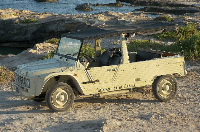 Citroen-Mehari-beach-1.jpg