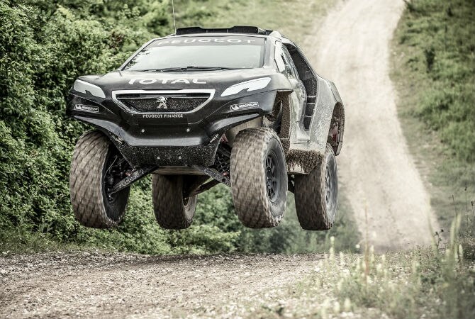 Peugeot-2008-DKR-670%281%29.jpg
