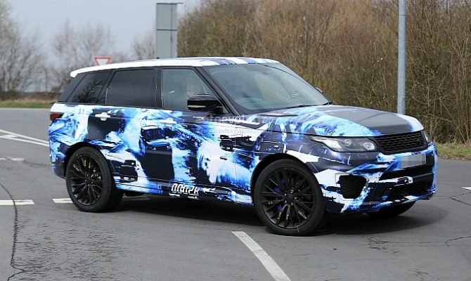 Novo Land Rover aparece rapidamente em vídeo feito durante o teste em Nürburgring, na Alemanha - Reprodução