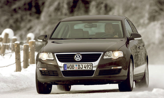 Volkswagen-Passat_2006_1024x768_wallpaper_25.jpg
