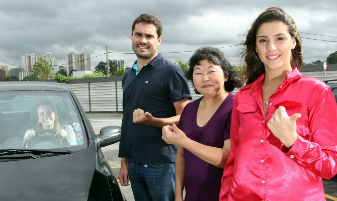 Mariana (ao volante), leva três colegas que moram no mesmo bairro na zona oeste de SP - W. Santana/F. Rau/N. Fukuda/R. Arbex/Estadão Mariana (ao volante), leva três colegas que moram no mesmo bairro na zona oeste de SP - W. Santana/F. Rau/N. Fukuda/R. Arbex/Estadão