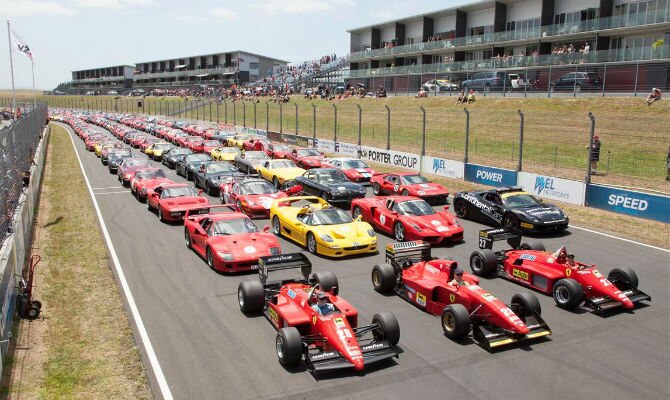 Destaque para os modelos F40, F50 e Enzo, além de vários carros de F1 - New Zealand Festival of Motor Racing / Divulgação