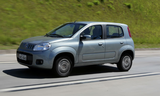 Fiat Uno Vivace 1.0 - Sérgio Castro/Estadão