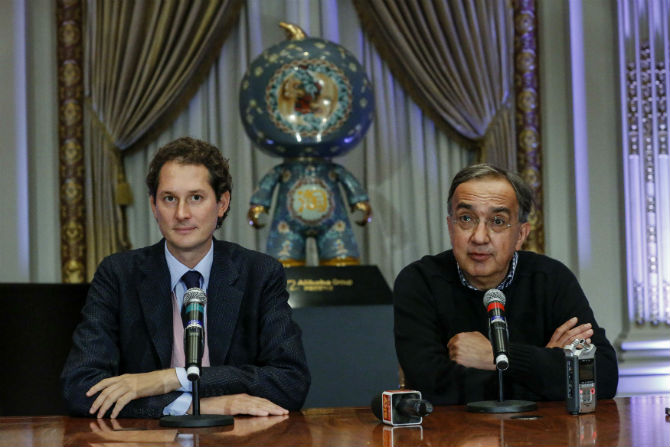 John Elkann (esq) e Sergio Marchionne presidem a FCA - Eduardo Munoz/Reuters