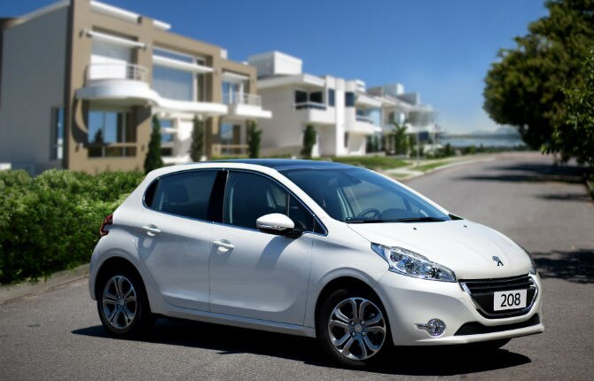 peugeot_208_basico_02_670x430.jpg