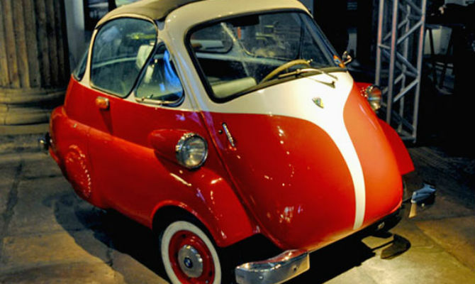 A exposição traz modelos Romi-Isetta de colecionadores, documentos e fotos da história do modelo - Divulgação A exposição traz modelos Romi-Isetta de colecionadores, documentos e fotos da história do modelo - Divulgação