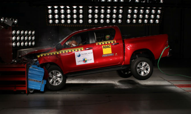 toyota-hilux-latin-ncap-1.jpg