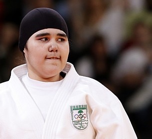 Wojdan Shaherkani foi a 1&ordf; mulher da Ar&aacute;bia Saudita a estrear em Olimp&iacute;adas