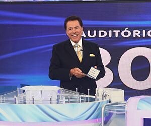 Silvio Santos iniciou a sua carreira como camelô aos 14 anos nas ruas do Rio de Janeiro