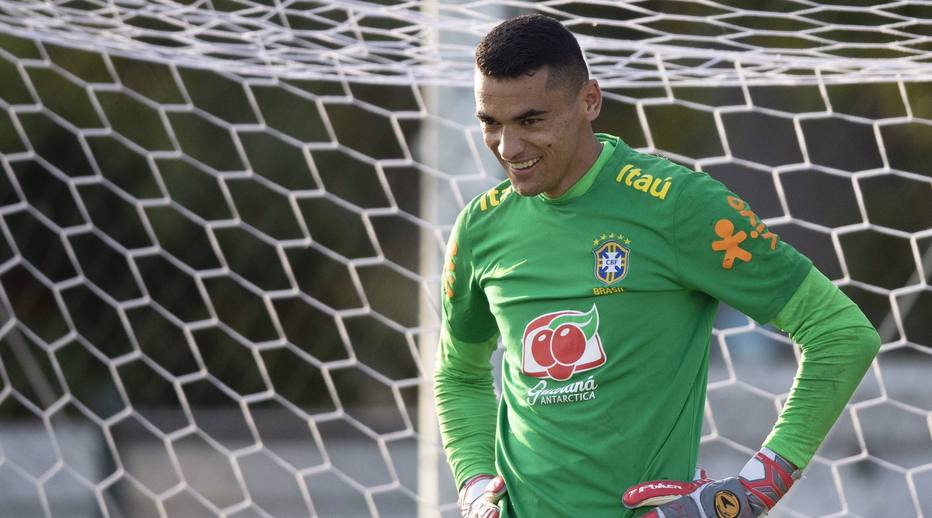 Santos Goleiro Do Athletico Pr Convocado Para A Sele O No Lugar De