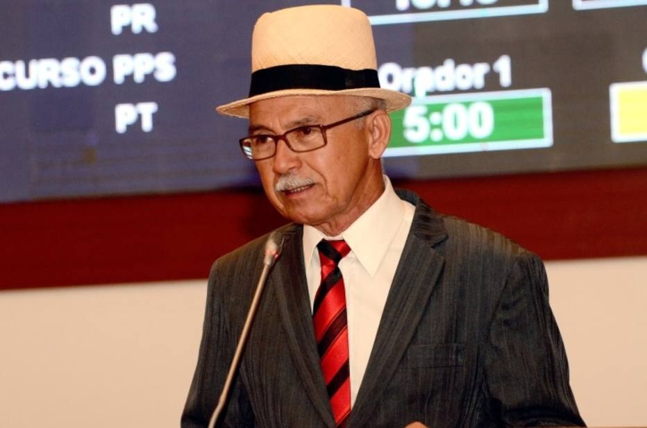 Deputado estadual do PC do B chama &iacute;ndios de 'bando de veadinhos'