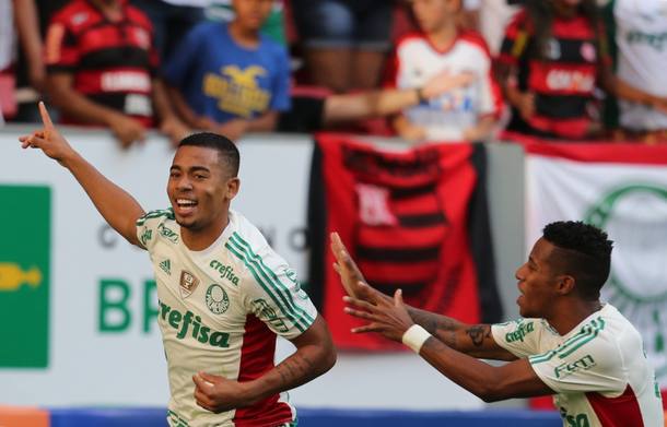 Mesmo com briga na Justiça, Palmeiras tenta comprar parte do agente de Jesus