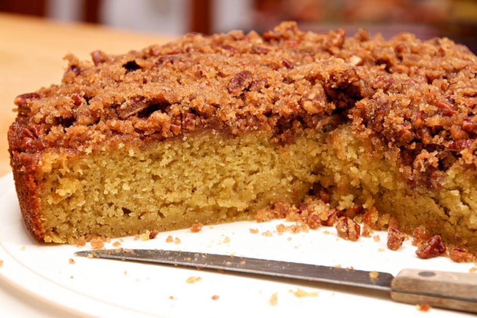 Dennis Wilkinson/Creative Commons - Pelo que substituir? Para fazer um bolo, comece substituindo a farinha branca pela farinha integral. Troque o açúcar por frutas e faça uma receita na qual a massa fique mais pesada. Bolos light geralmente são encontrados em sites na internet Pelo que substituir? Para fazer um bolo, comece substituindo a farinha branca pela farinha integral. Troque o açúcar por frutas e faça uma receita na qual a massa fique mais pesada. Bolos light geralmente são encontrados em sites na internet