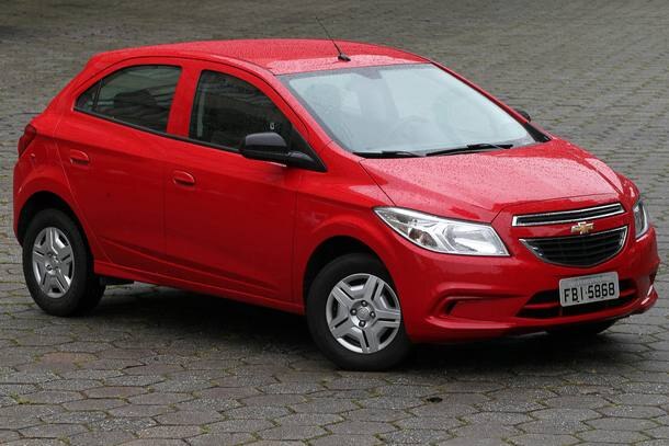 Comparativo: Volkswagen Gol X Chevrolet Onix