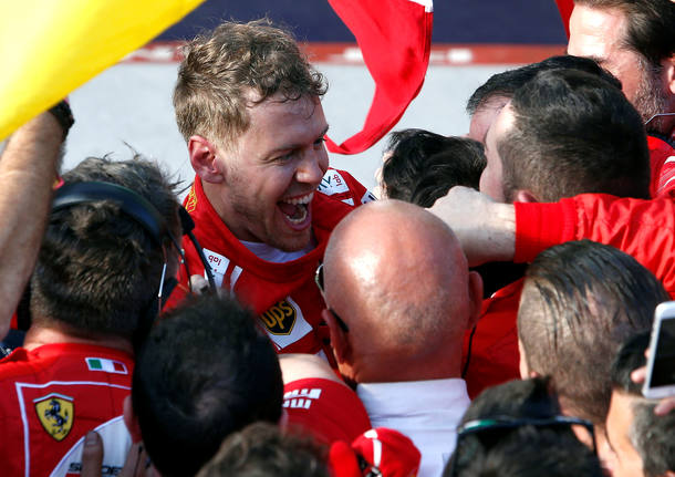 Na primeira corrida de 2017, Vettel e Ferrari voltam a ganhar após jejum de 1 ano e meio 